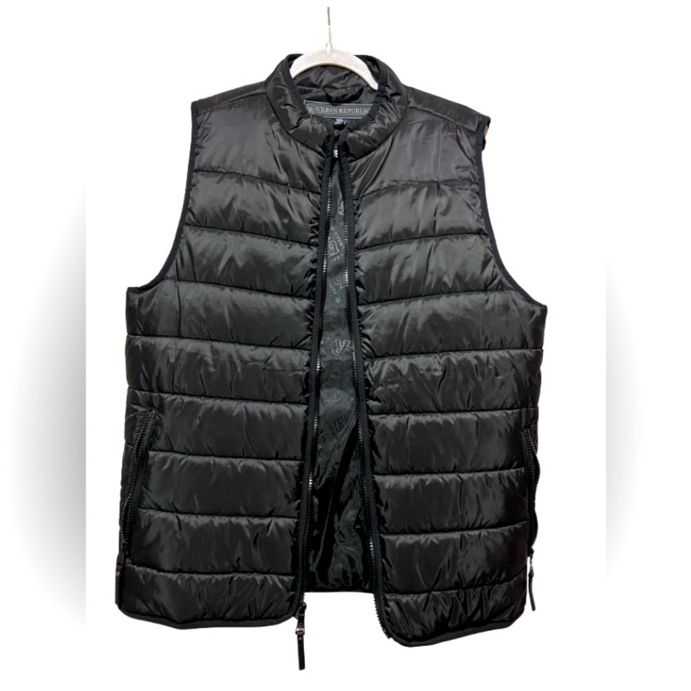 🎉🎉HOST PICK🎉🎉 Urban Republic Boys Puffer Vest, Black. Like New. Size XL